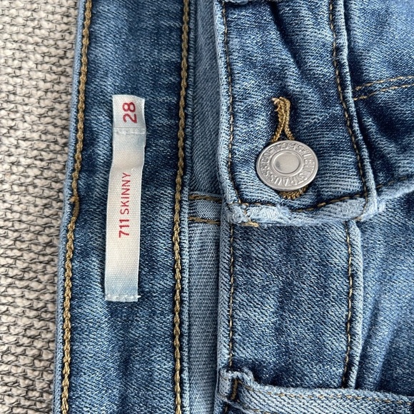 Signature by Levi Strauss Women's 711 Skinny Jeans - Blue - Picture 2 of 13